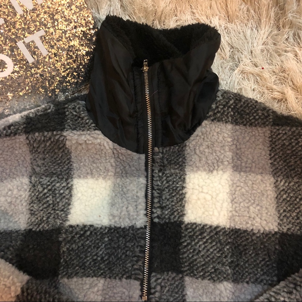 NEW Plaid Pullover - Picture 3 of 7